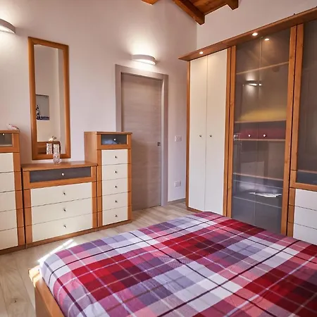 Ca' De Paggia Ferienhaus *